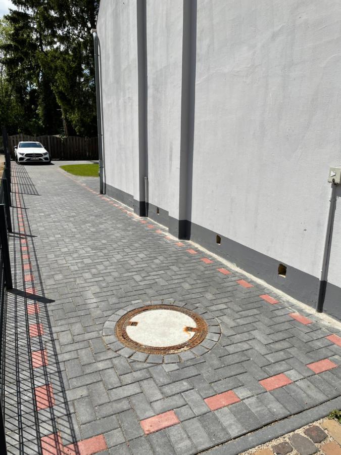 Citygluecknms - Direkt Am Bahnhof Und Einkaufszentrum Neumünster Εξωτερικό φωτογραφία